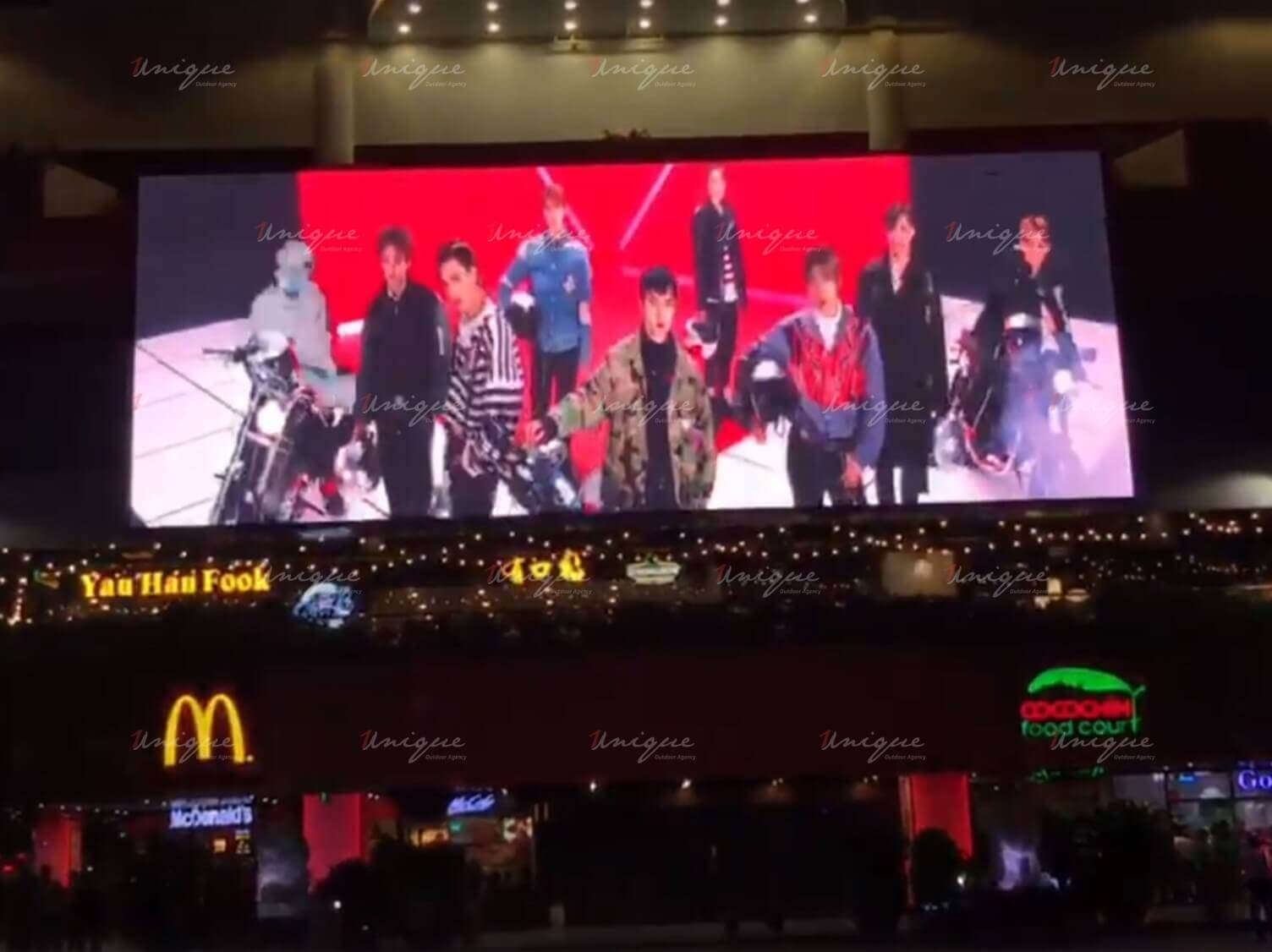 Quảng cáo màn hình LED chúc mừng EXO ra mắt Album mới