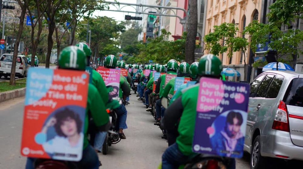 FanClub Media quảng cáo Roadshow xe máy & xe đạp cho thần tượng