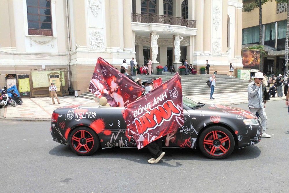 Dịch vụ Roadshow siêu xe, mui trần của FanClub Media Vietnam